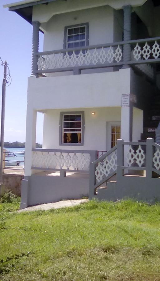 Memories Cottage And Apartments Buccoo Екстериор снимка